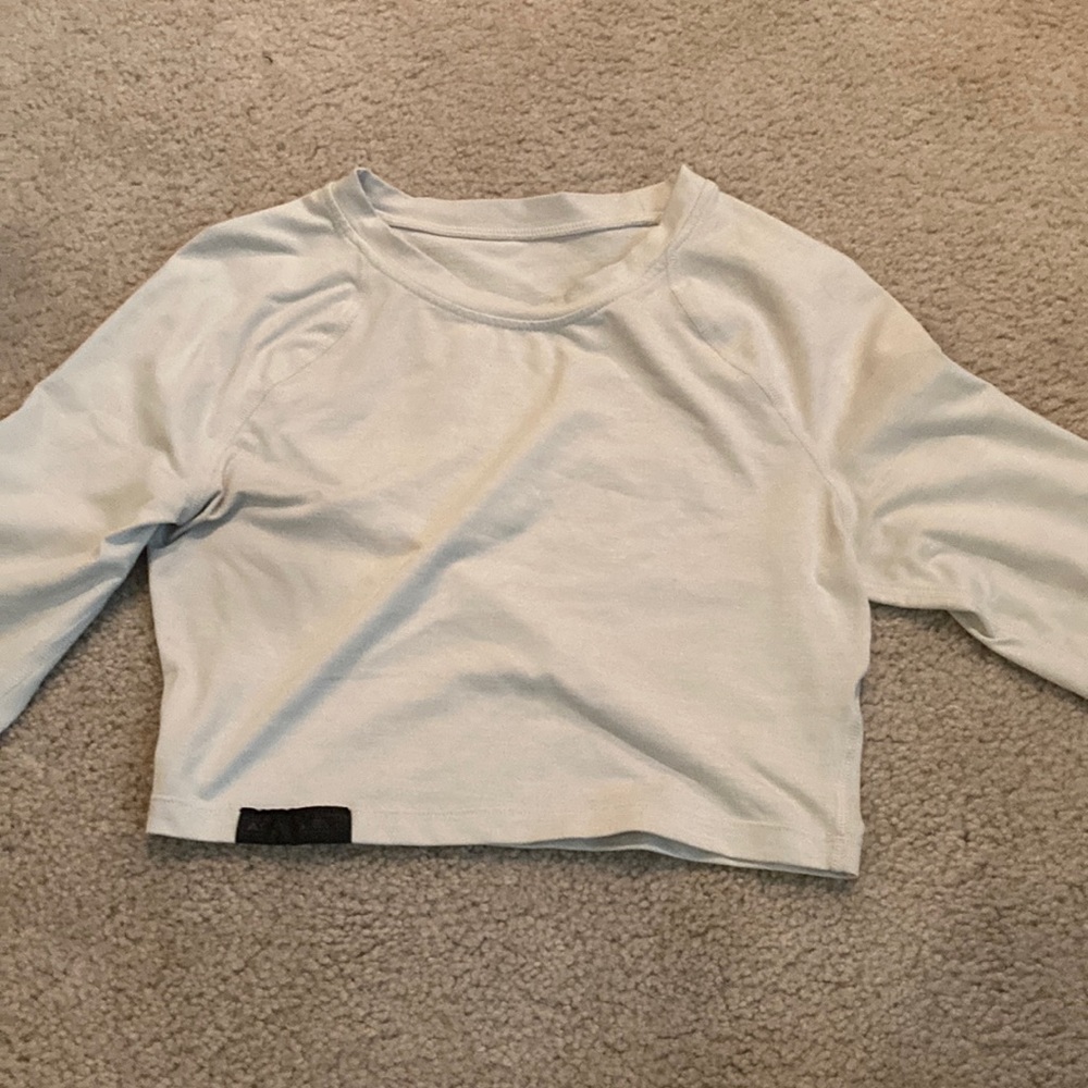 Banana colored long sleeve Alphalete crop shirt